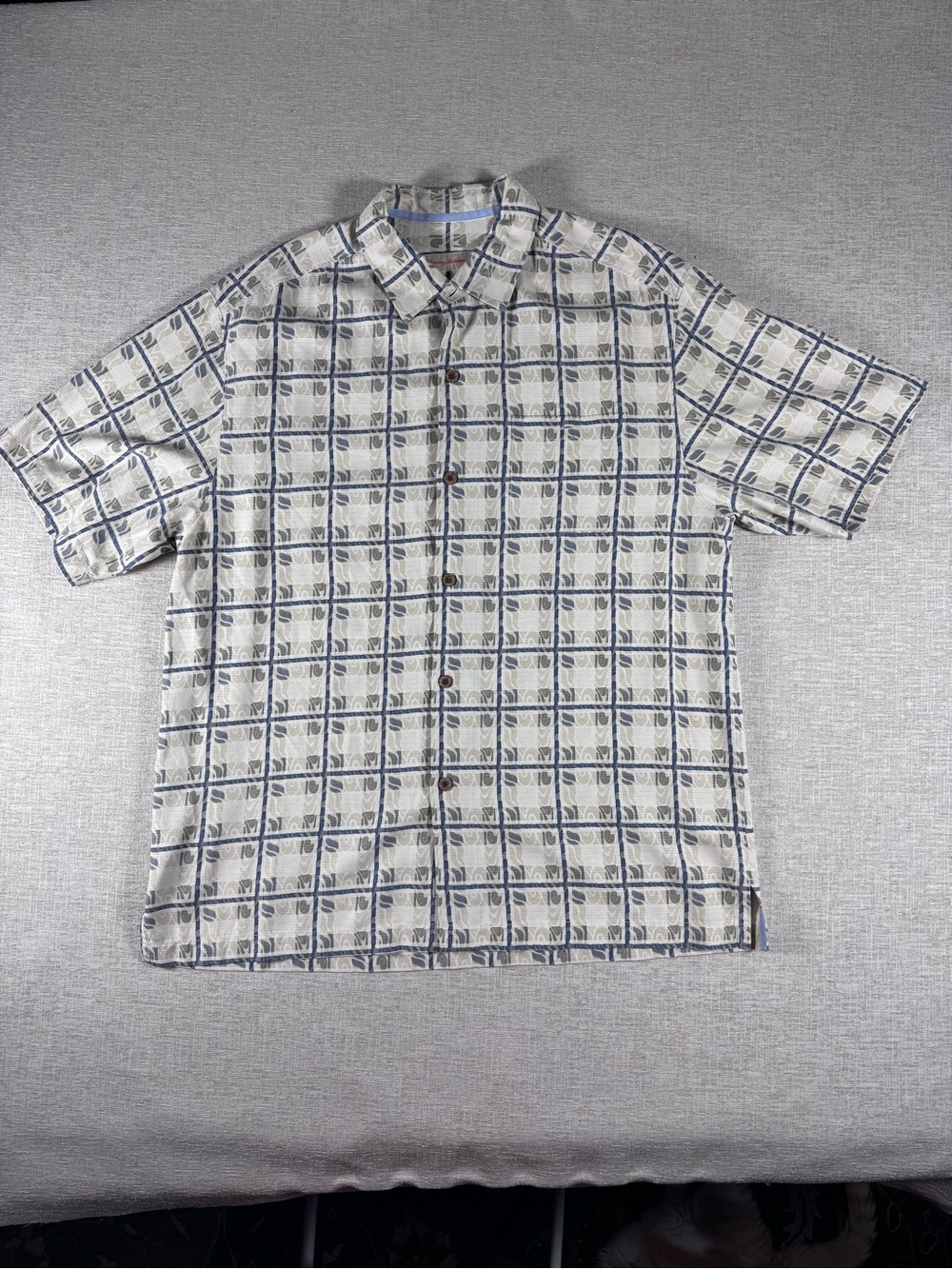 Tommy Bahama Cream and Blue Short-Sleeve Button-Down Shirt Lrg
